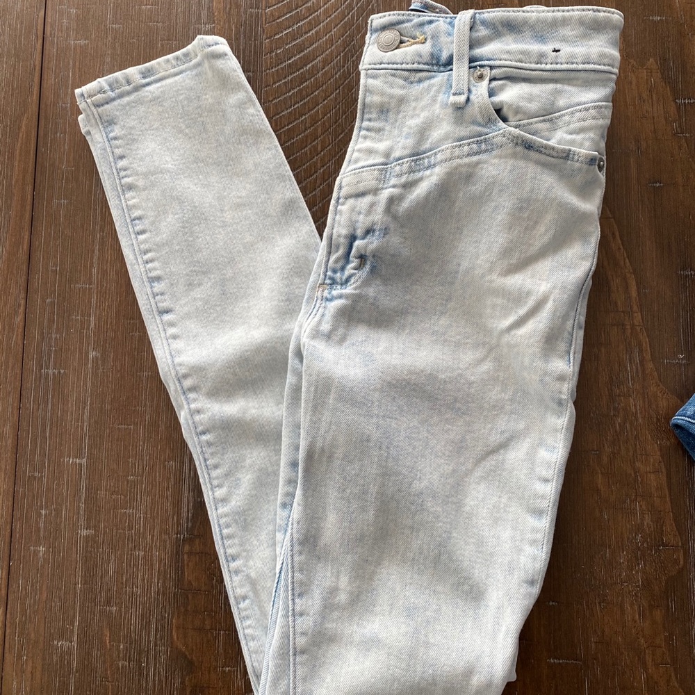 Abercrombie & Fitch High Waisted Jean